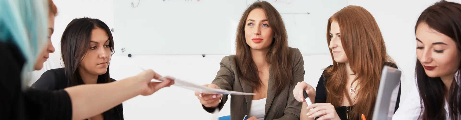 HR-Managerinnen bei der Arbeit