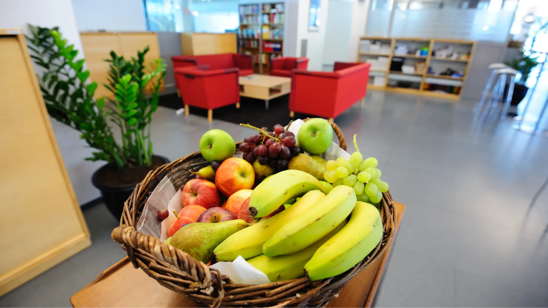 Obstkorb im Büro Obstkorb im Büro